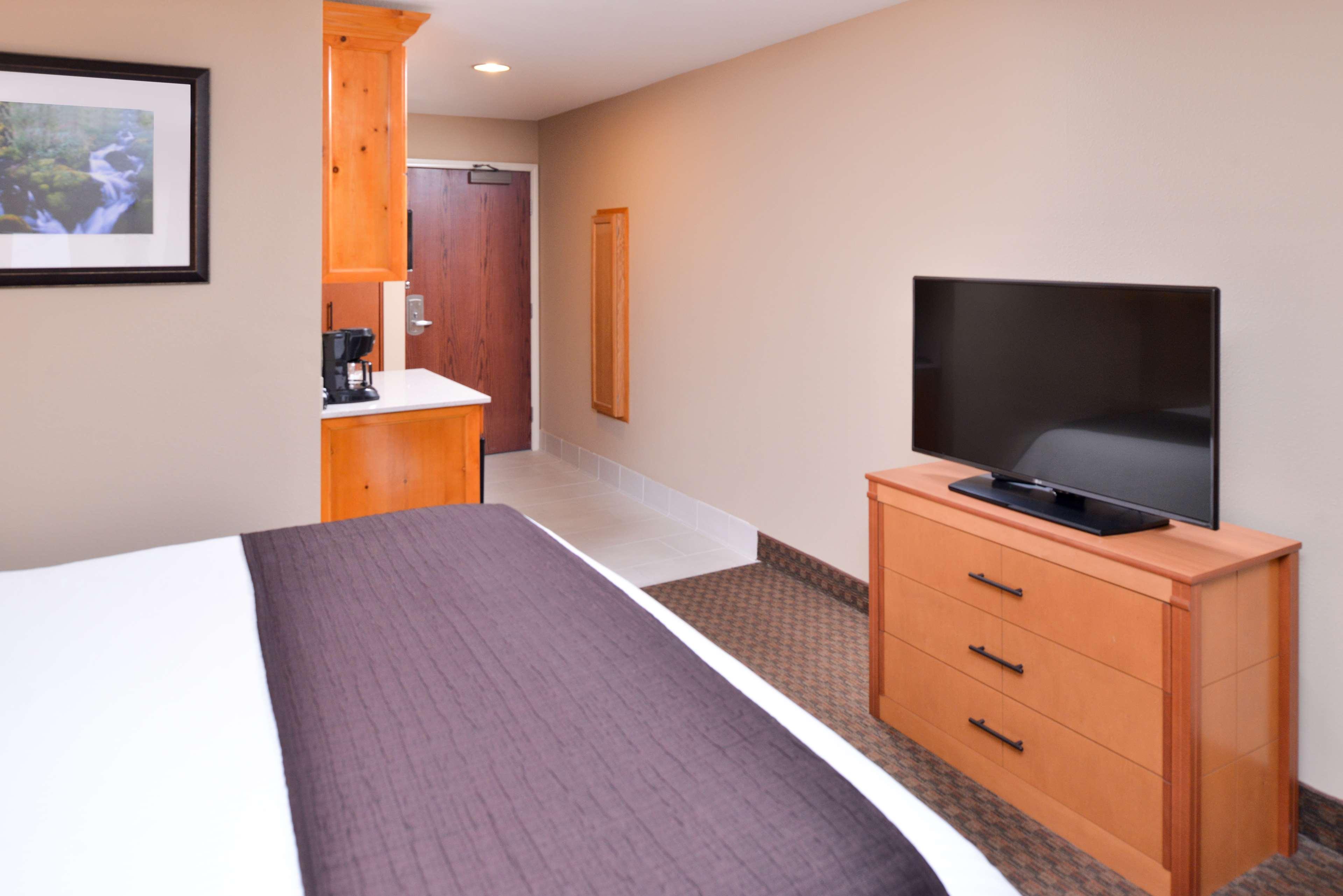 Best Western Plus Olympic Inn Кламат Фолс Екстериор снимка