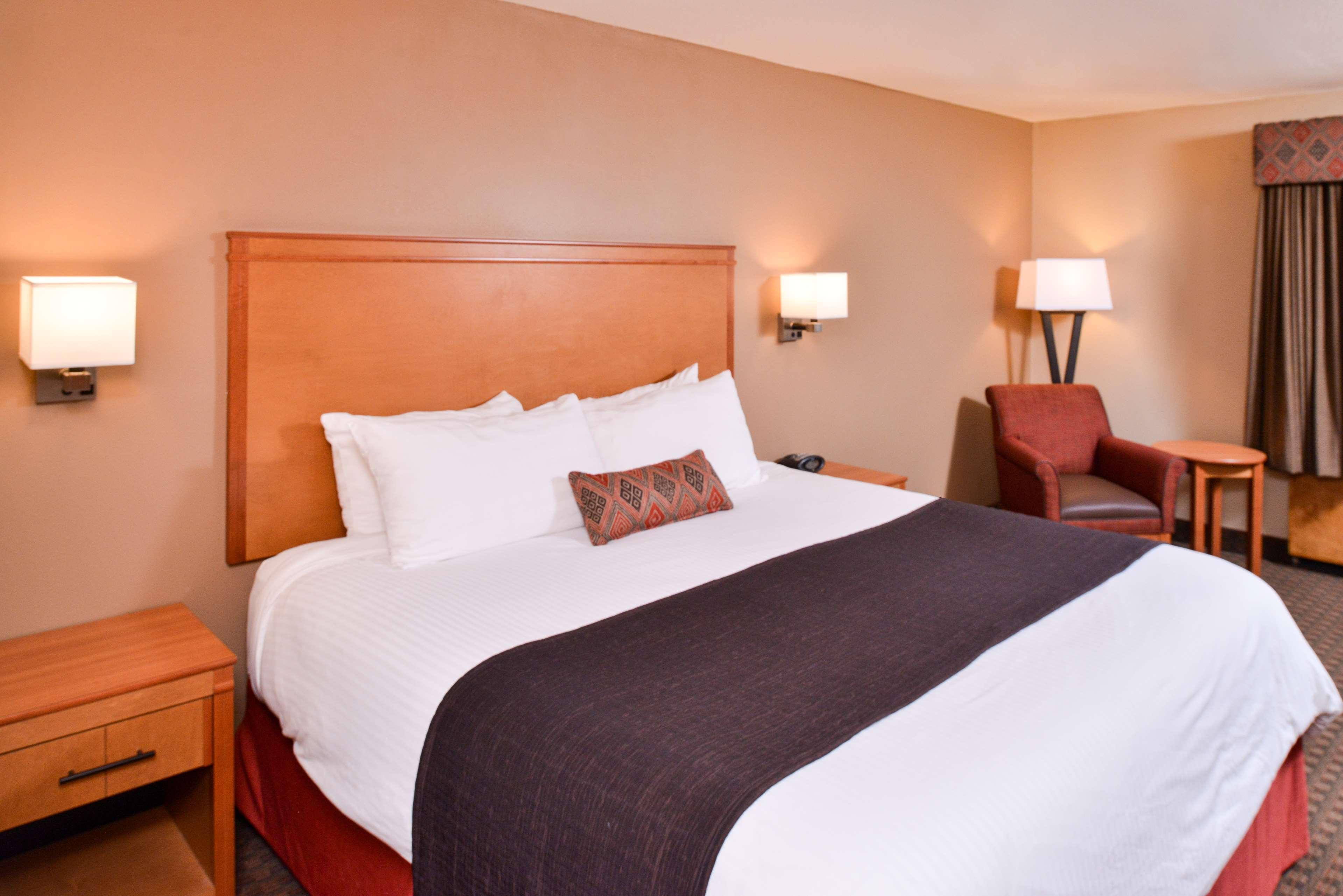 Best Western Plus Olympic Inn Кламат Фолс Екстериор снимка